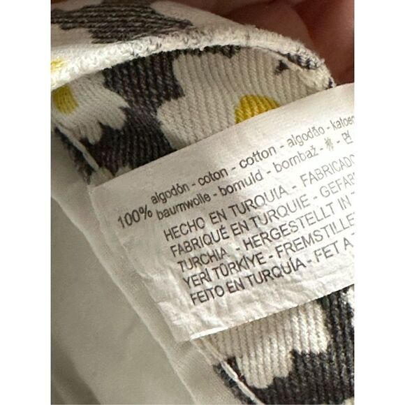 ZARA Daisy Print High Rise Button Front Shorts Size 0 EUR 32 NWT - Picture 8 of 8